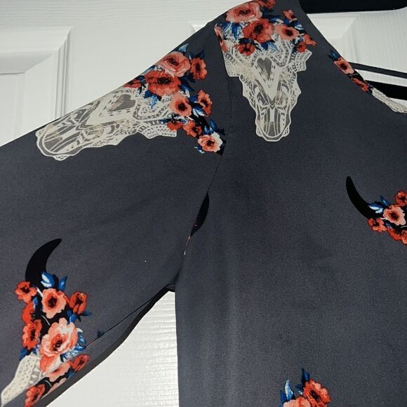 ALTAR’D STATE Flowy Top - Picture 3 of 6